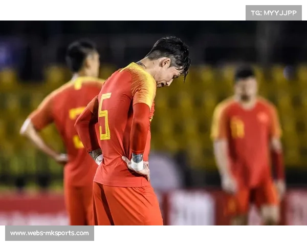 智利国家队启用布里尔顿塞佩达阿拉维纳新三叉戟冲击世预赛胜利